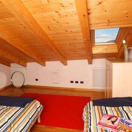 La Piazza Menaggio Apartment Luaran gambar