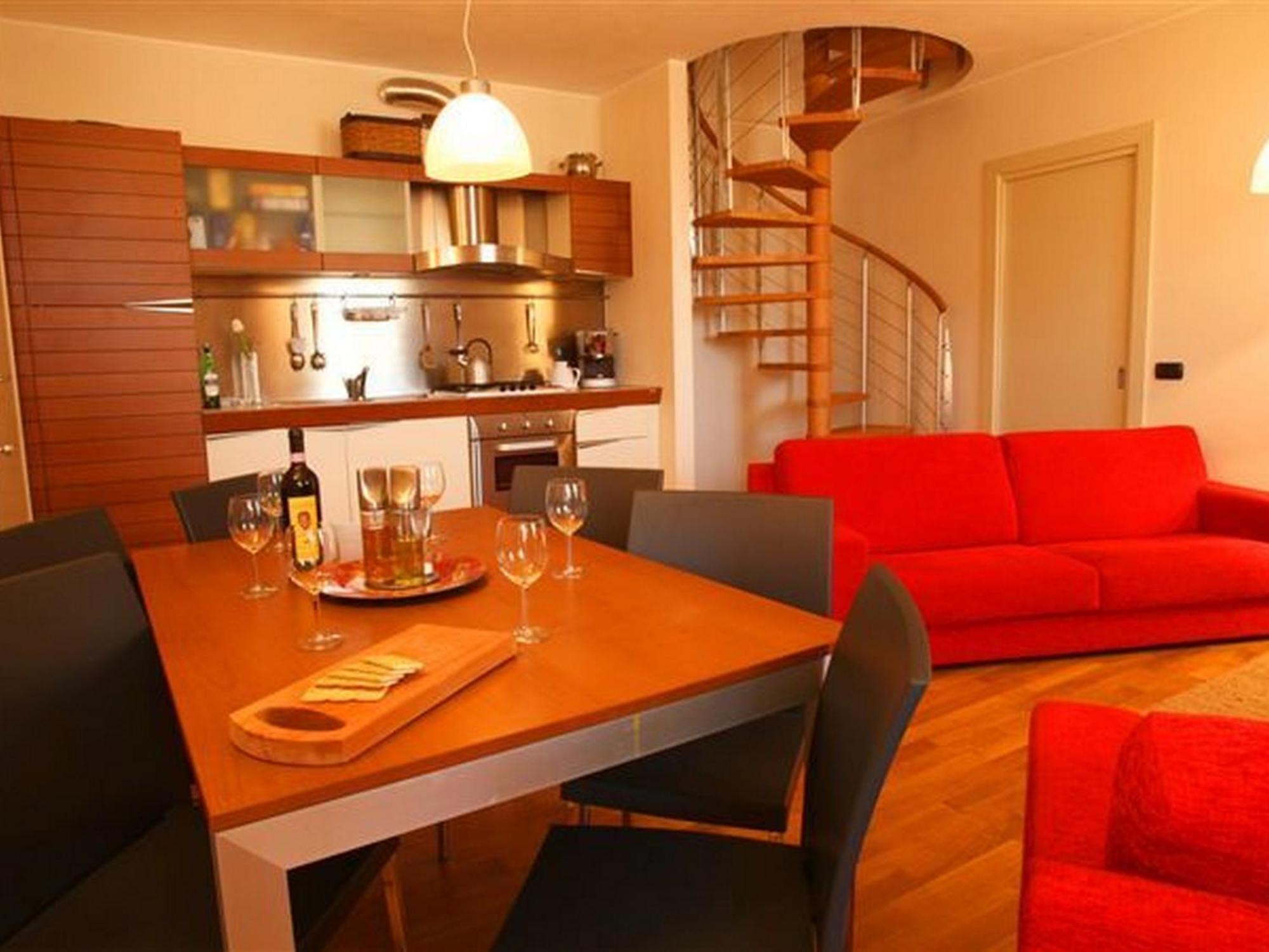 La Piazza Menaggio Apartment Luaran gambar
