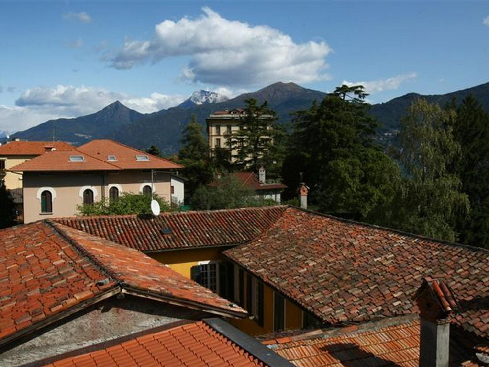 La Piazza Menaggio Apartment Luaran gambar